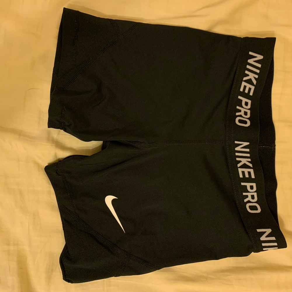 Black Nike Pros